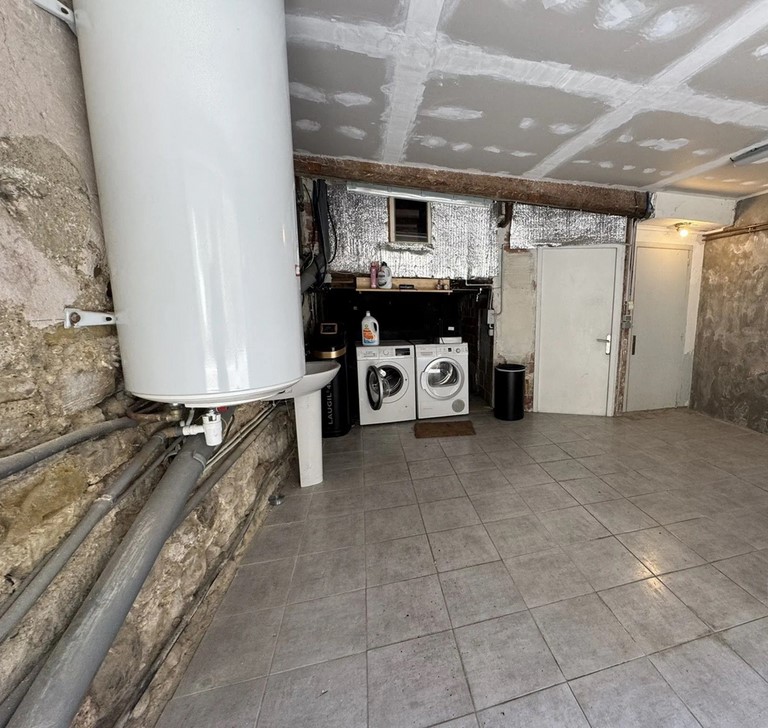 garage (level -1) garage (level -1)